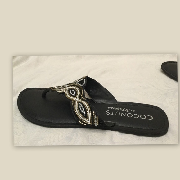 COCONUTS By Matisse Womens Size 10M Black Silver Beaded Flats Thongs Sandals - Picture 5 of 6
